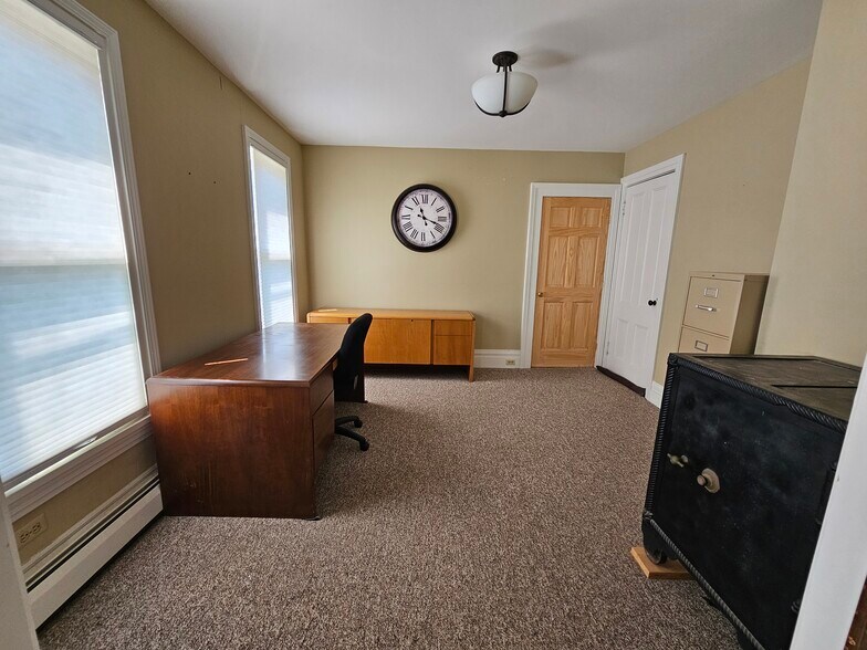 More Photos Of 5 Gansevoort St, Bath Office For Lease