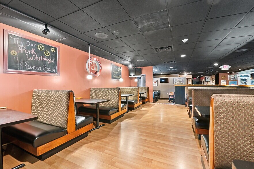 More Photos Of 380 Coal St, Wilkes Barre Freestanding For Lease