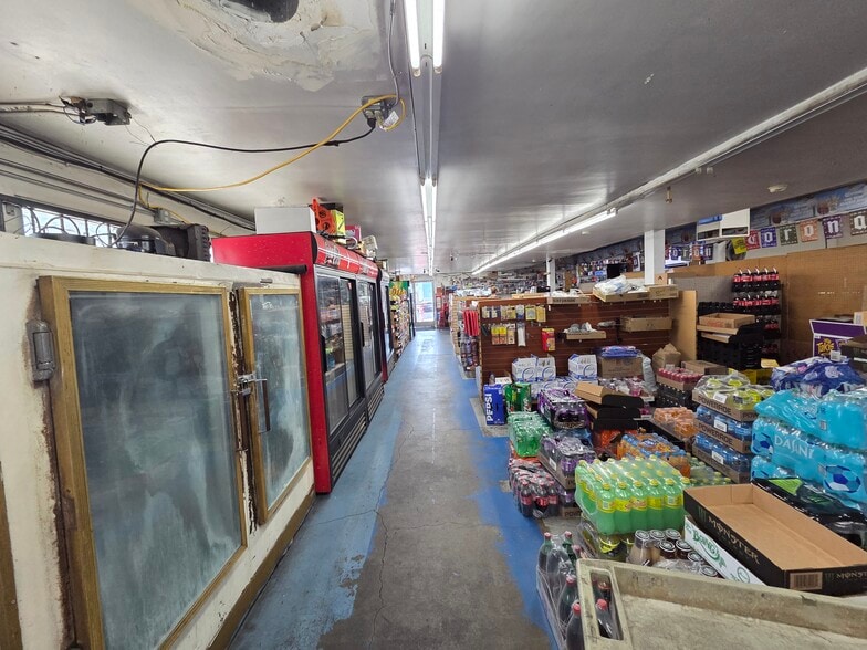 More Photos Of 4211 E Olympic Blvd, Los Angeles Freestanding For Sale