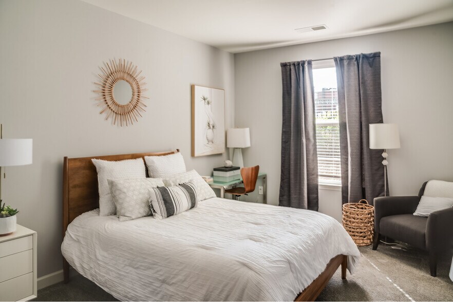 More Photos Of 1 Village Grn, Patchogue Apartments For Lease