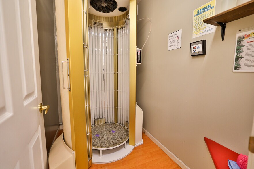 More Photos Of 1103 E Acton Ave, Wood River General Retail For Sale