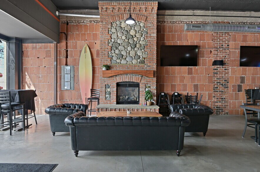 More Photos Of 207 Main Ave, Chewelah Restaurant For Sale