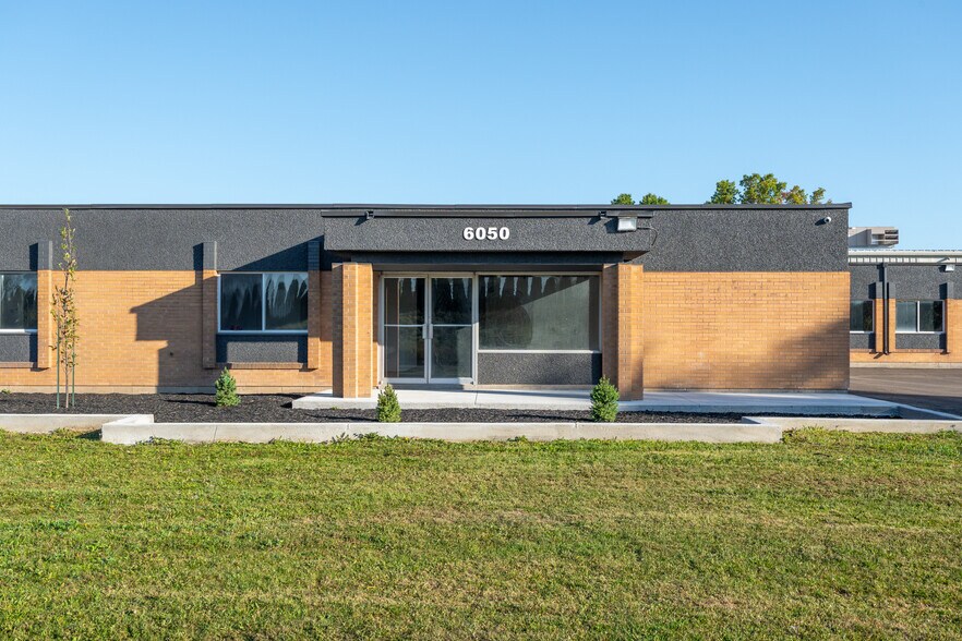 More Photos Of 6050 Don Murie St, Niagara Falls Warehouse For Lease