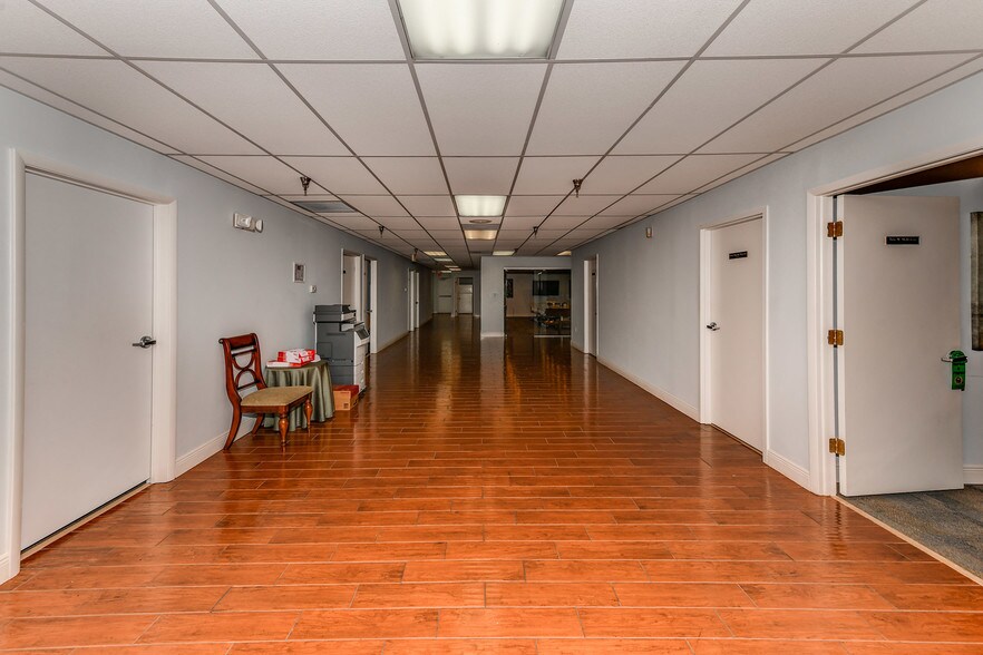More Photos Of 2313 W Violet, Tampa Medical For Lease