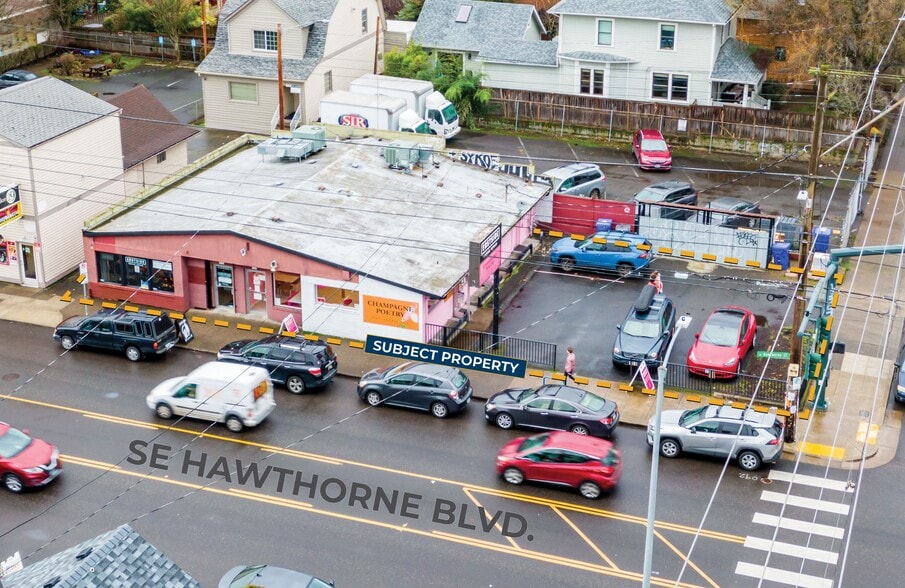 More Photos Of 3341-3343 SE Hawthorne Blvd, Portland Freestanding For Sale