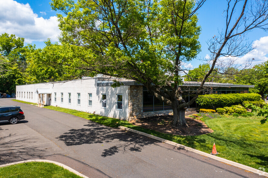 Primary Photo Of 260 New York Dr, Fort Washington Office For Sale