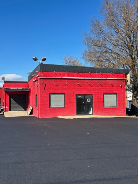 Primary Photo Of 4730 Wistar Rd, Richmond Freestanding For Lease