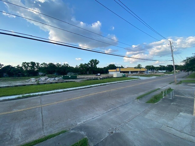 More Photos Of 2702-2706 Cherrybrook Ln, Pasadena Storefront Retail Office For Lease