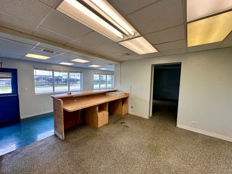 More Photos Of 624 W State Road 84, Fort Lauderdale Medical For Sale