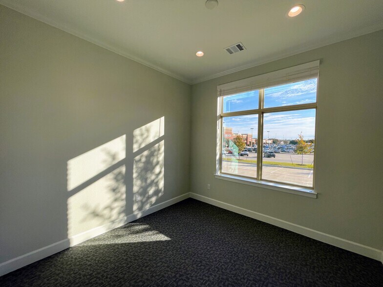 More Photos Of 7700 Preston Rd, Frisco Medical For Lease