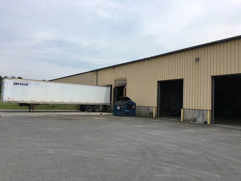 More Photos Of 1210 Route 9, South Schodack Warehouse For Lease