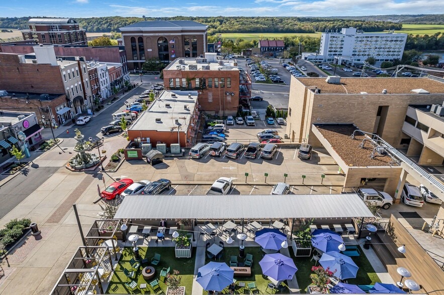 More Photos Of 131 Strawberry Alley Aly, Clarksville General Retail For Lease