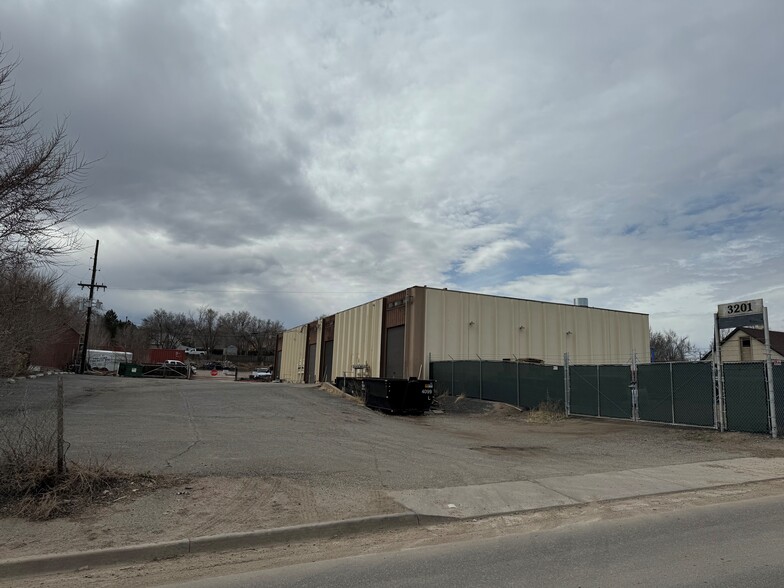 Primary Photo Of 3201 S Zuni St, Englewood Warehouse For Lease