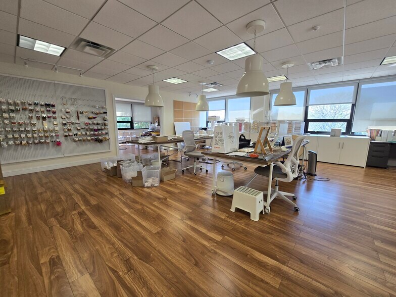 More Photos Of 228 Rivervale Rd, River Vale Office For Sale