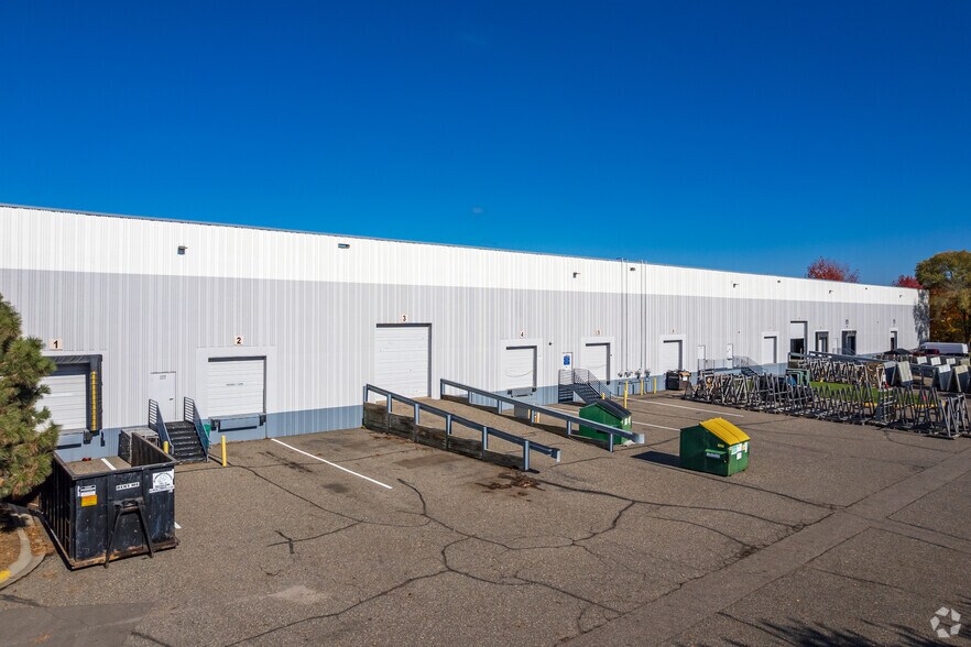 More Photos Of 9775 85th Ave N, Maple Grove Warehouse For Lease