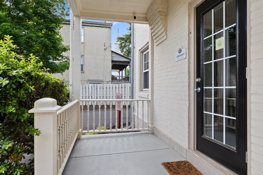 More Photos Of 184 W Main St, Trappe Office For Sale