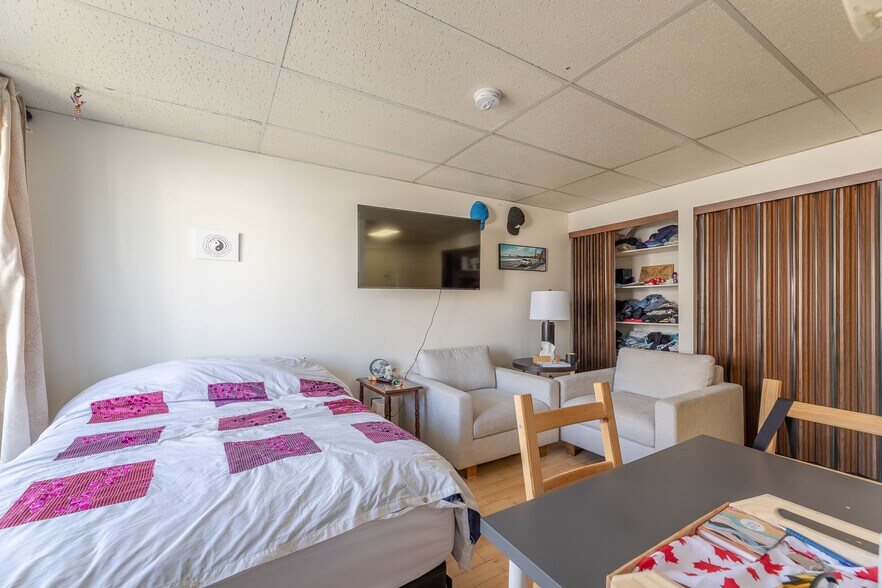 More Photos Of 157 Wade Av W, Penticton Apartments For Sale