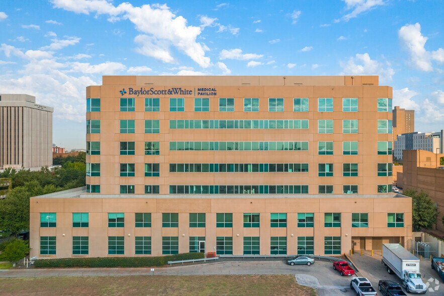 More Photos Of 3900 Junius St, Dallas Medical For Lease