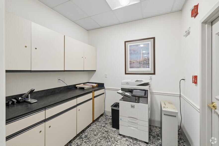 More Photos Of 600 Cameron St, Alexandria Office For Lease