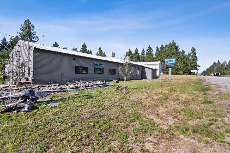 More Photos Of 802 S Shore Diamond Lake Rd, Newport Restaurant For Sale