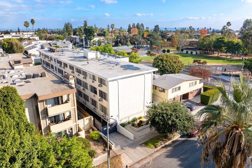 More Photos Of 160 S Michigan Ave, Pasadena Apartments For Sale