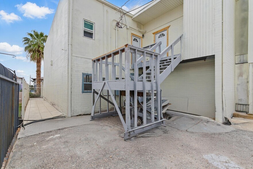 More Photos Of 214 S Maryland Pky, Las Vegas Loft Creative Space For Sale
