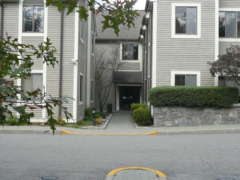 More Photos Of 190 Goldens Bridge Rd, Katonah Medical For Lease