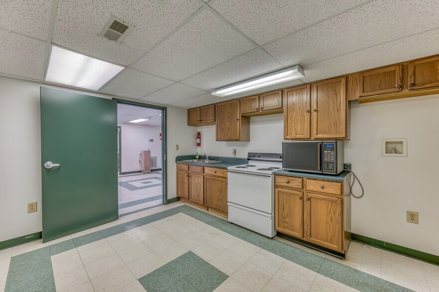 More Photos Of 3545 W Market St, Johnson City Industrial For Sale