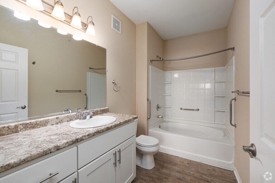 More Photos Of 141 E Madison Ave, Kirkwood Apartments For Lease