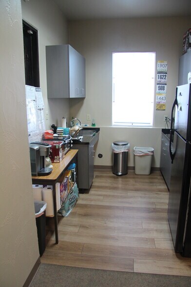 More Photos Of 12001 W Parmer Ln, Cedar Park Office For Lease