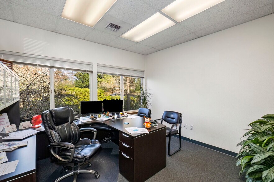 More Photos Of 104 Tremont Ave, Port Orchard Medical For Sale