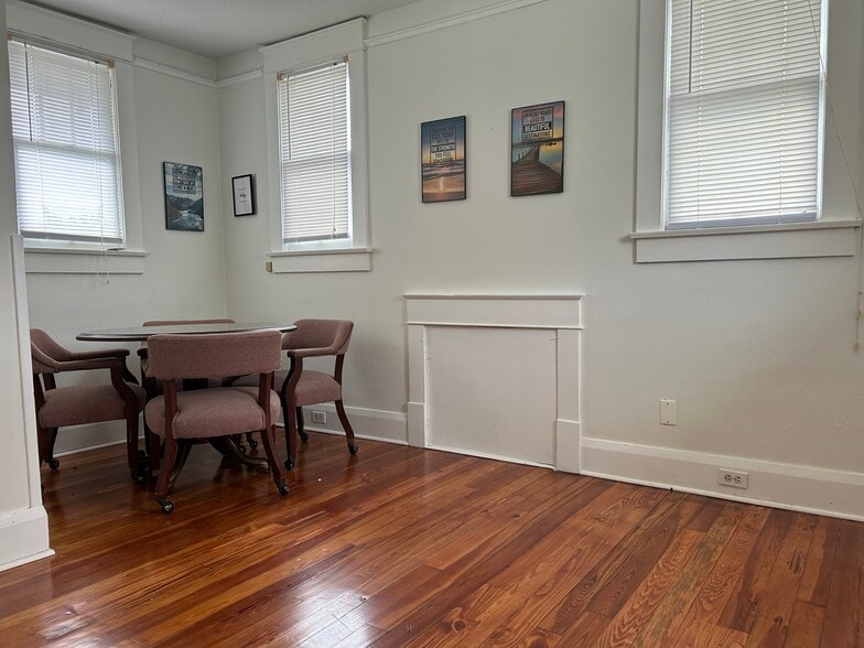 More Photos Of 815 S Missouri Ave, Lakeland Office For Sale