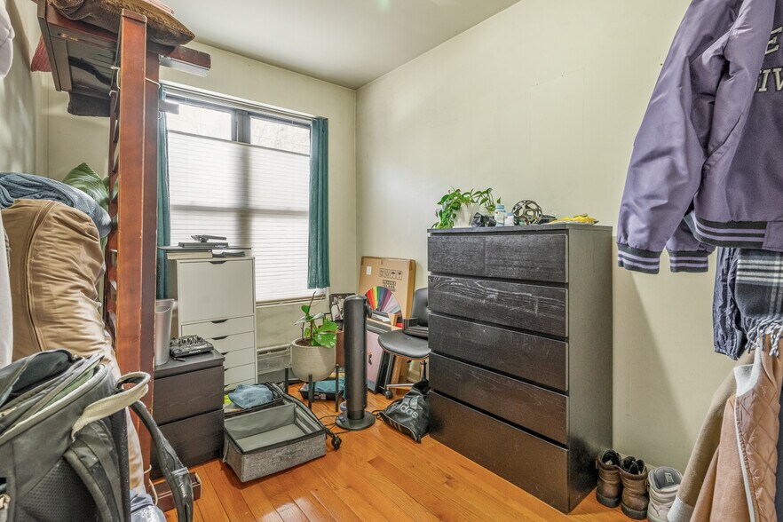 More Photos Of 3414 33rd St, Astoria Apartments For Sale