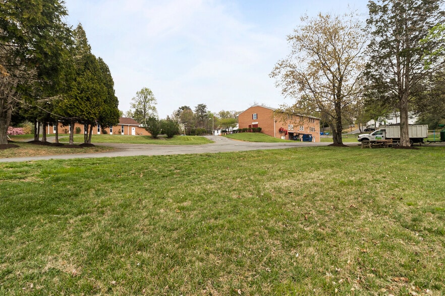 More Photos Of 5001 Backlick Rd, Annandale Religious Facility For Sale