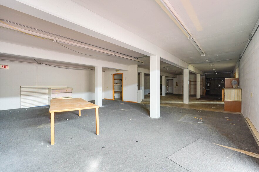 More Photos Of 195-209 Cottage Grove Rd, Madison Storefront For Lease
