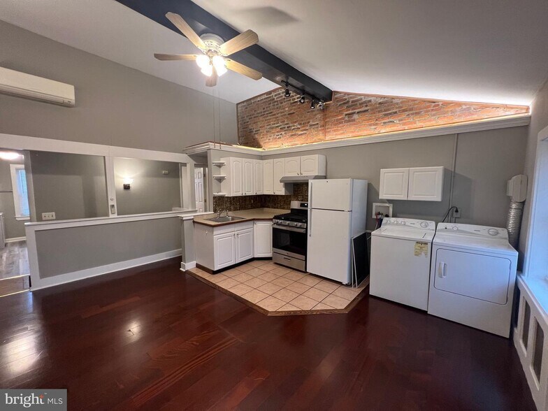 More Photos Of 120 W Girard Ave, Philadelphia Apartments For Sale