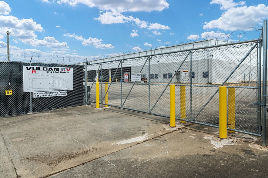 More Photos Of 1523 Midfield Industrial Blvd, Birmingham Distribution For Lease