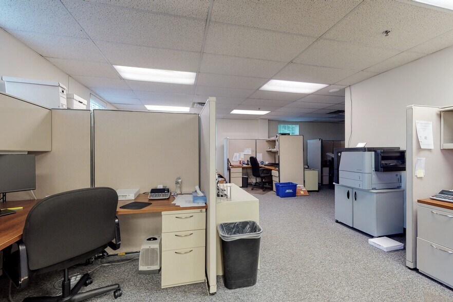 More Photos Of 2 Forest Ave, Oradell Medical For Sale