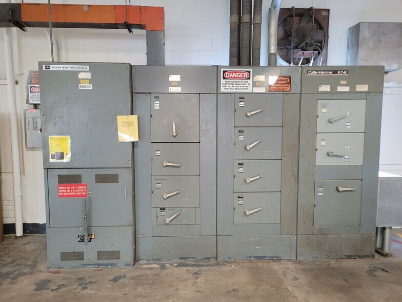 More Photos Of 101 N Washington St, Hanover Warehouse For Sale