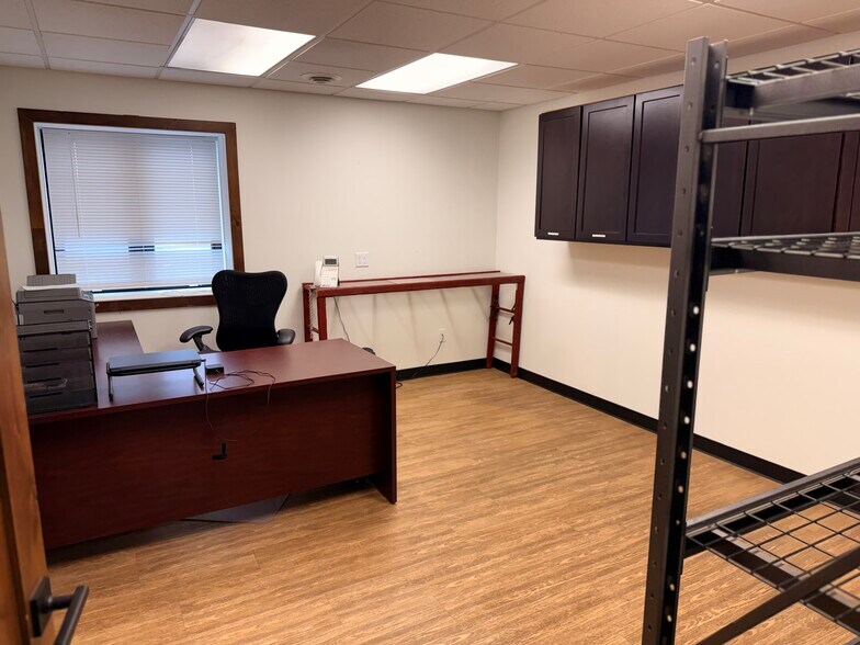 More Photos Of 5936 53rd Ave, Fargo Warehouse For Sale
