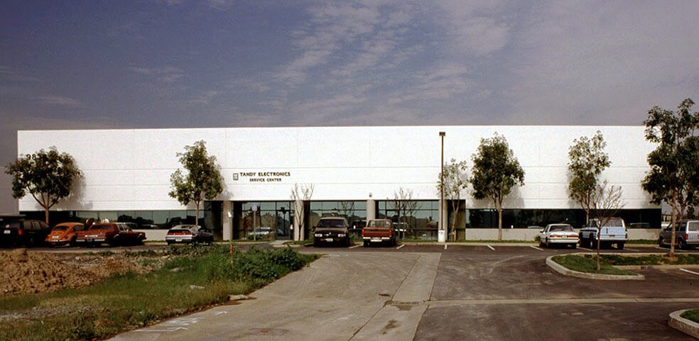 More Photos Of 9830 Bell Ranch Dr, Santa Fe Springs Warehouse For Lease