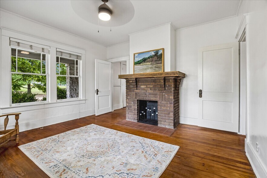 More Photos Of 2562 Sam Cooper Blvd, Memphis Office Residential For Sale