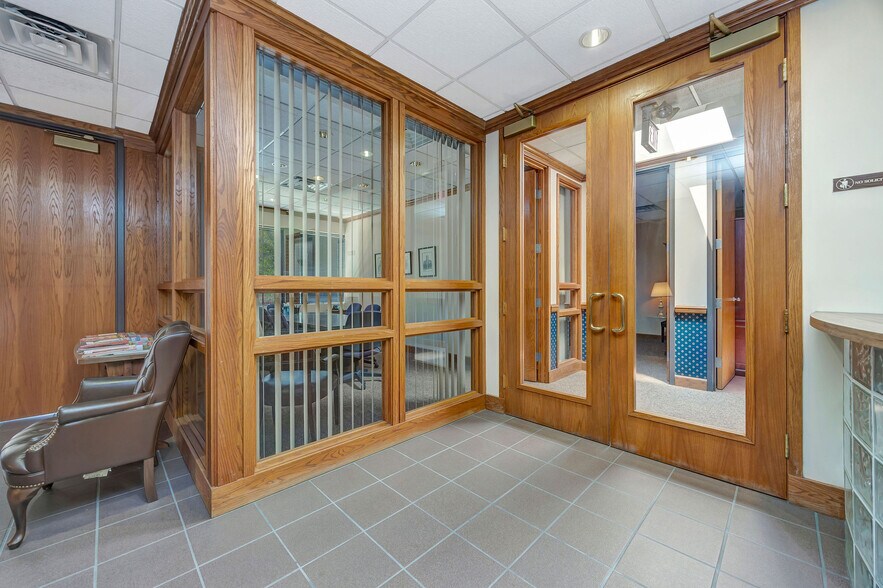 More Photos Of 246 High St, Hamilton Office For Sale