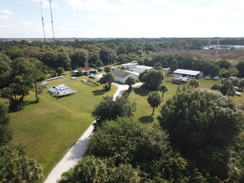 More Photos Of 3530 Laurel Rd E, North Venice Specialty For Sale