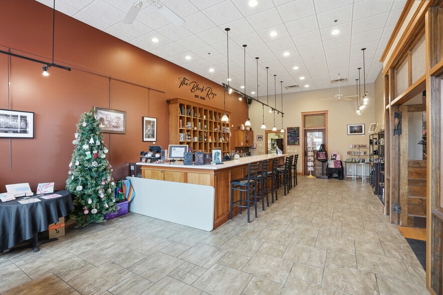 More Photos Of 116 W Main St, West Branch General Retail For Sale