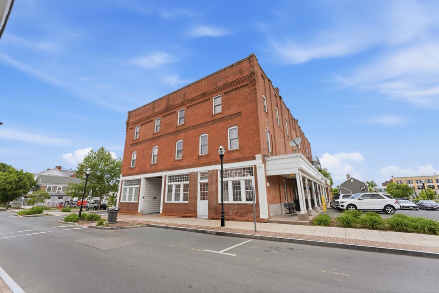 More Photos Of 29 School St, Westfield Freestanding For Sale