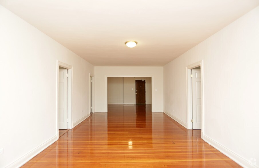 More Photos Of 3000 Connecticut Ave NW, Washington Apartments For Lease