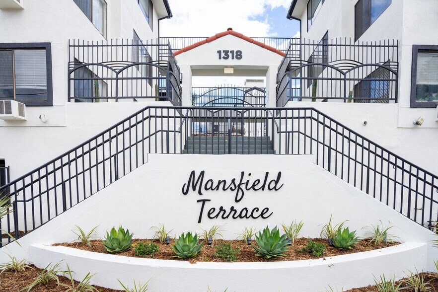 More Photos Of 1318 N Mansfield Ave, Los Angeles Apartments For Sale