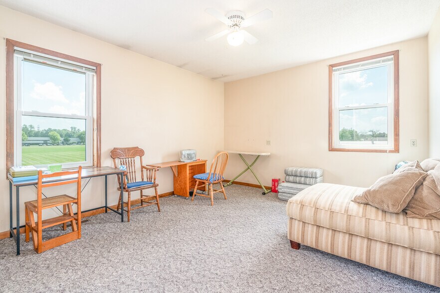 More Photos Of 503 E Russell Rd, Tecumseh Specialty For Sale