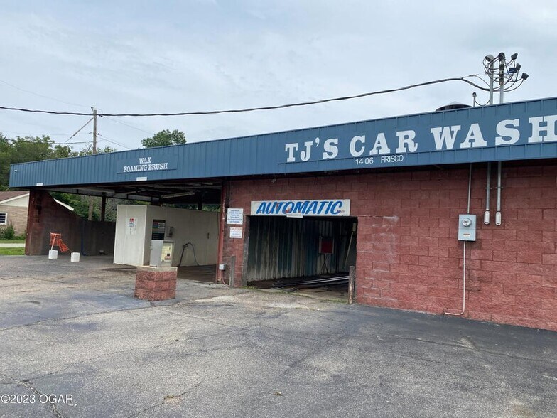 More Photos Of 1406 Frisco st, Seneca Carwash For Sale